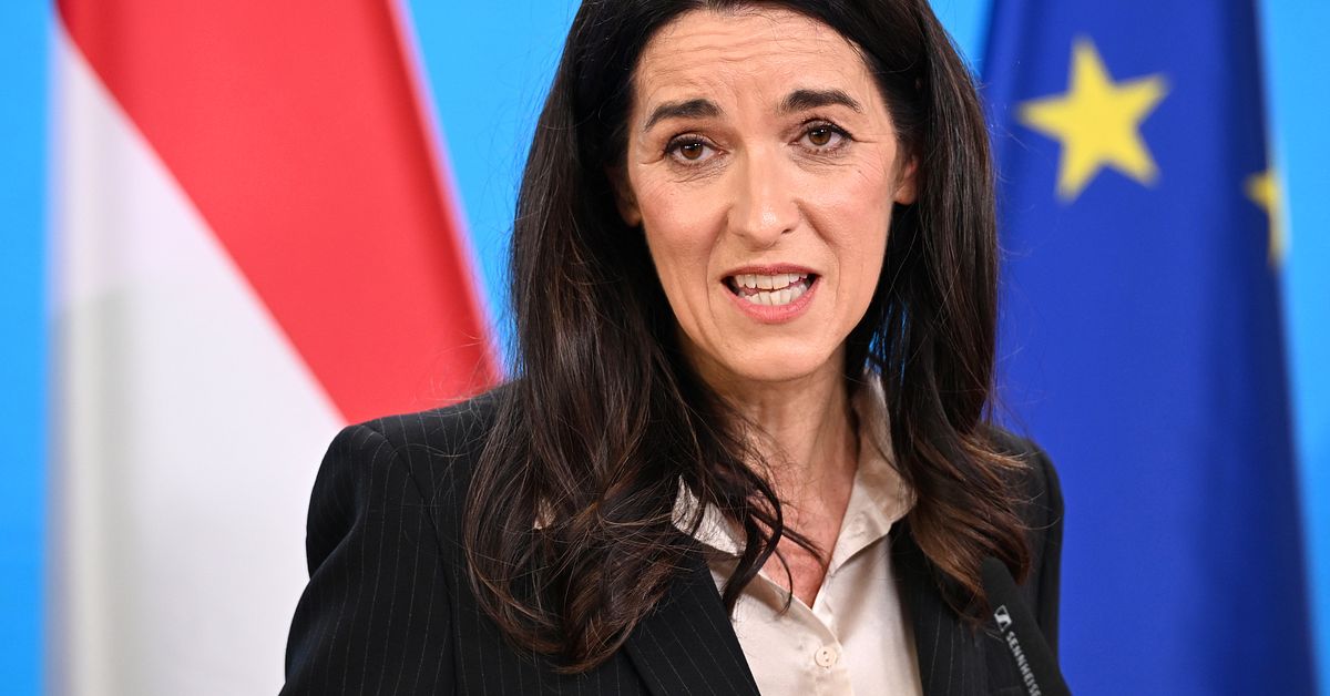 Ungern kastar ut tio ryska diplomater