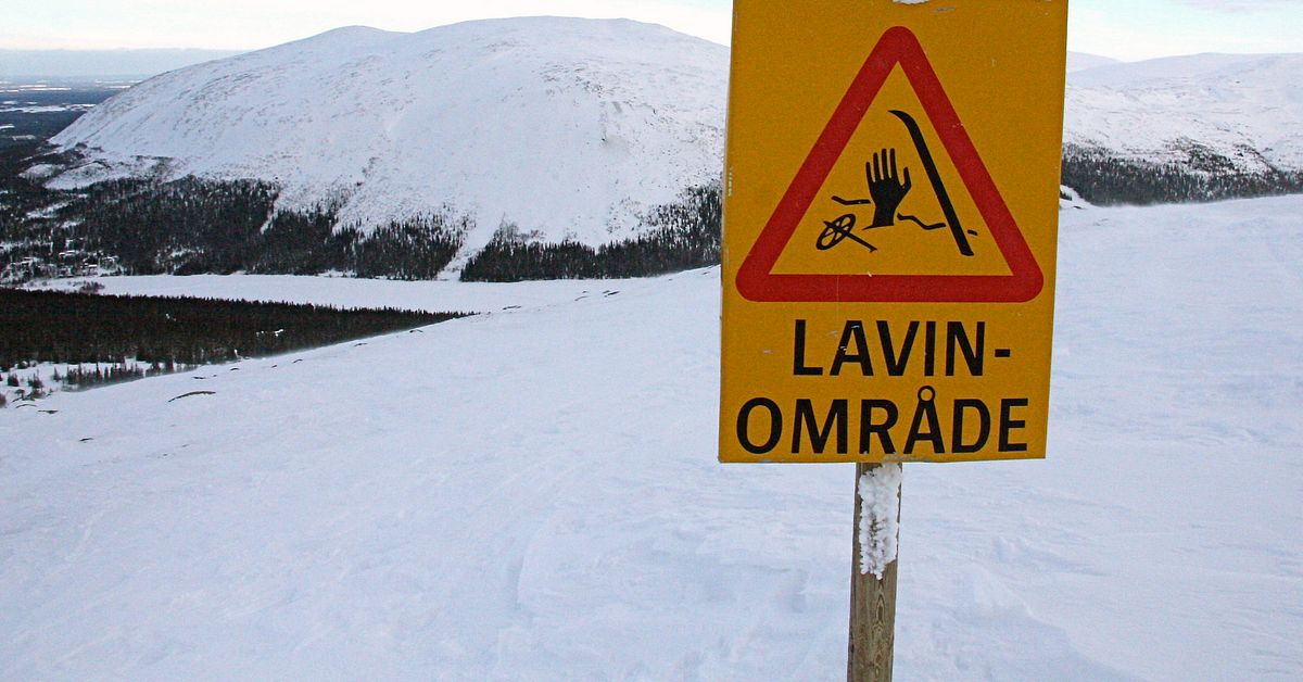 Farligt lavinl&auml;ge i tv&aring; fj&auml;llomr&aring;den