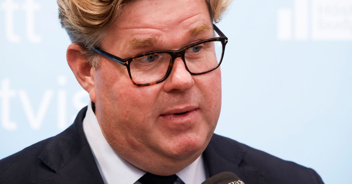 M: Begränsa vinster av brottslig ”gangsterrap”