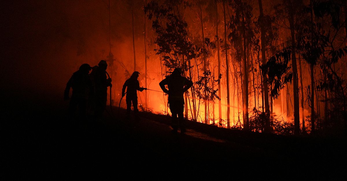 Över 1 000 evakuerade i Spanien