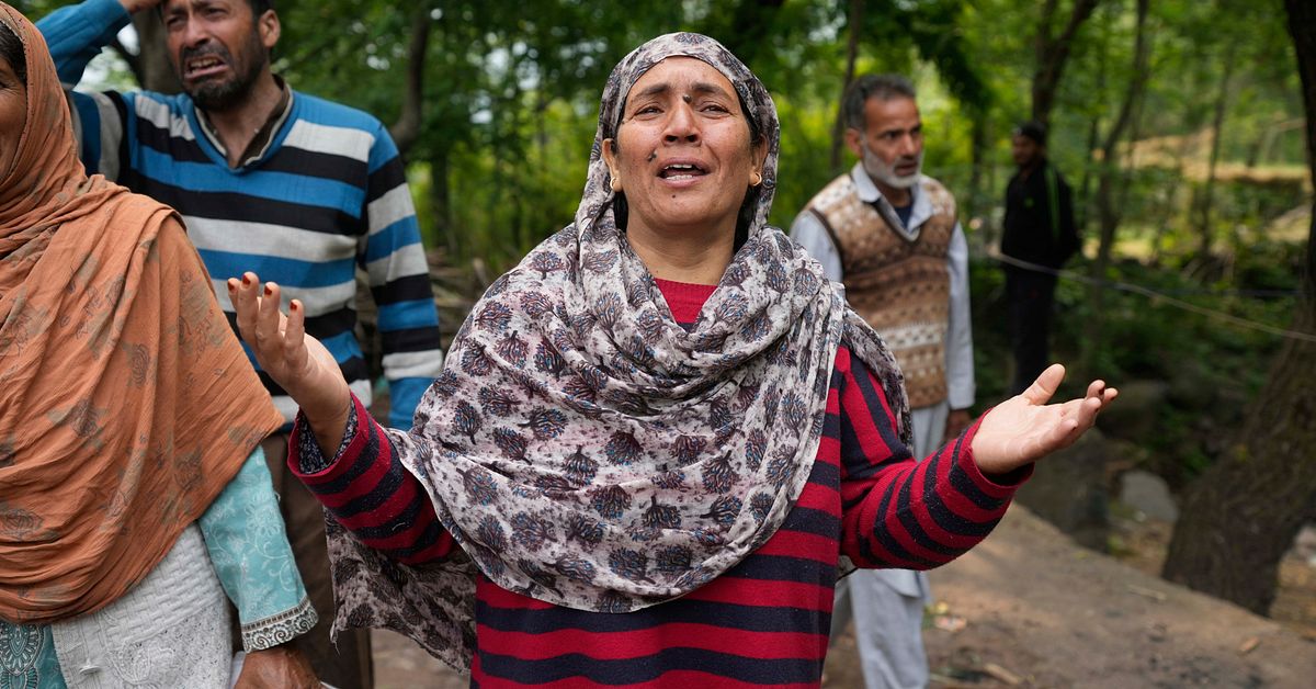 Uppgifter: Explosioner på flygplats i Kashmir