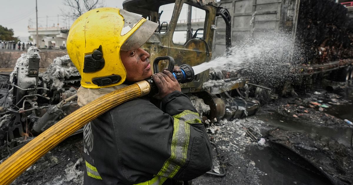 Flera döda efter tankbilsexplosion i Mexiko