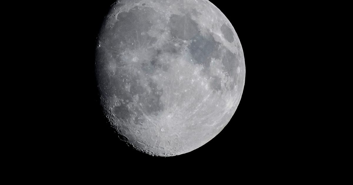 Space X-raket p&aring; v&auml;g att krocka med m&aring;nen