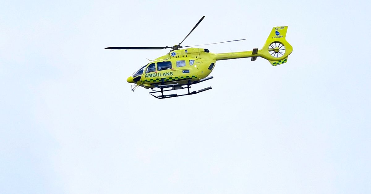 Mc-förare till sjukhus med helikopter efter krock
