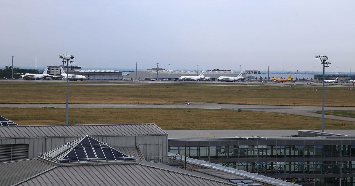 Uppgift: Dr&ouml;narbomb hittad p&aring; tysk flygplats