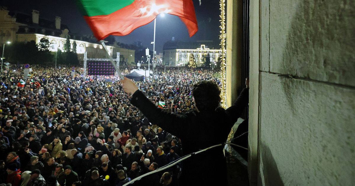 Protester fäller Bulgariens regering