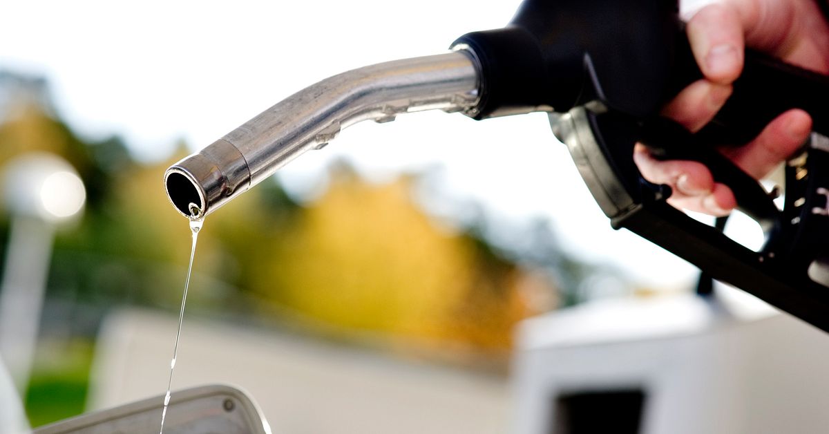 Priserna på bensin och diesel sänks