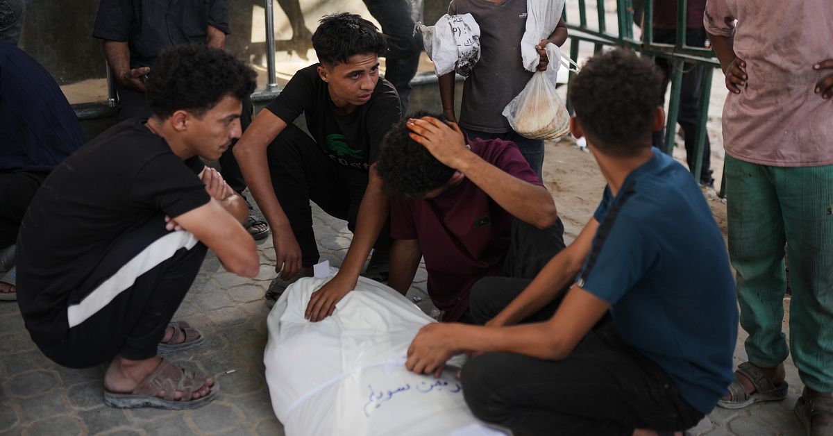 Israel har d&ouml;dat &ouml;ver 1&nbsp;000 under Gazas vapenvila