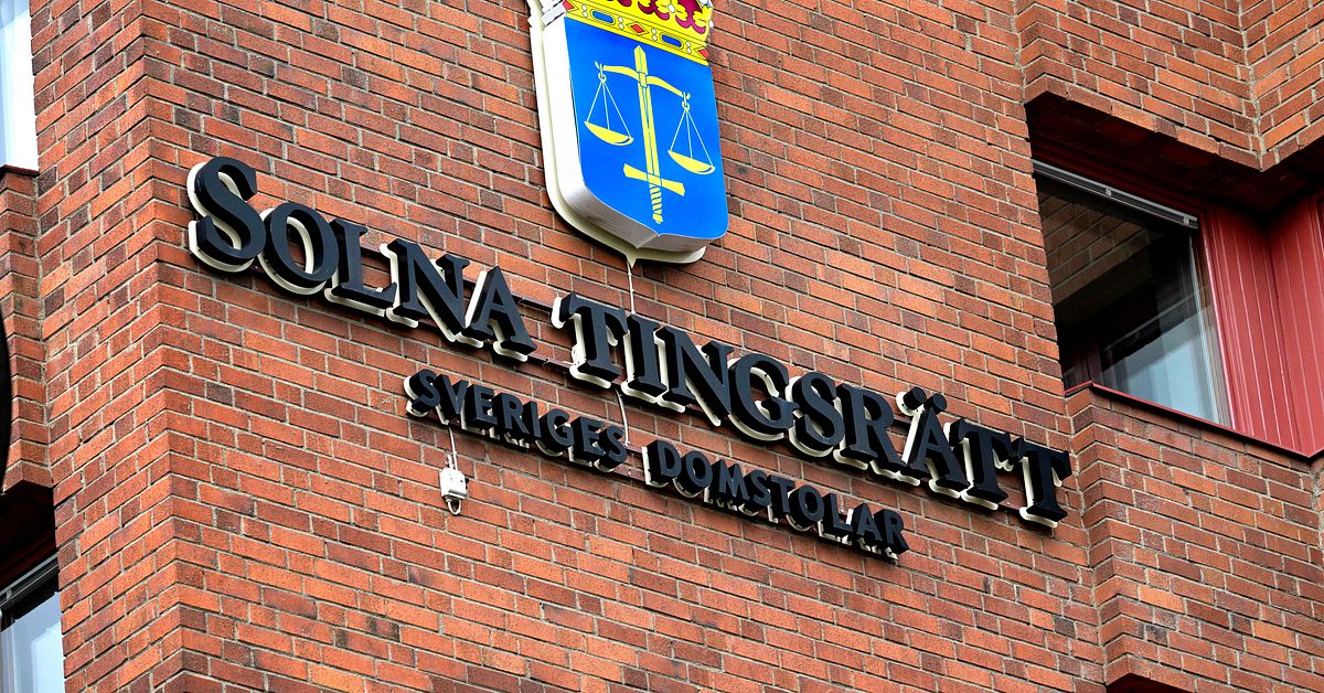 Sålde kontantkort till gängkriminella – åtalas