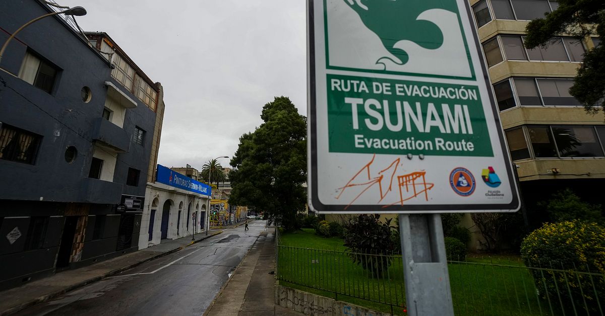 Chile evakuerar över en miljon efter tsunamivarning