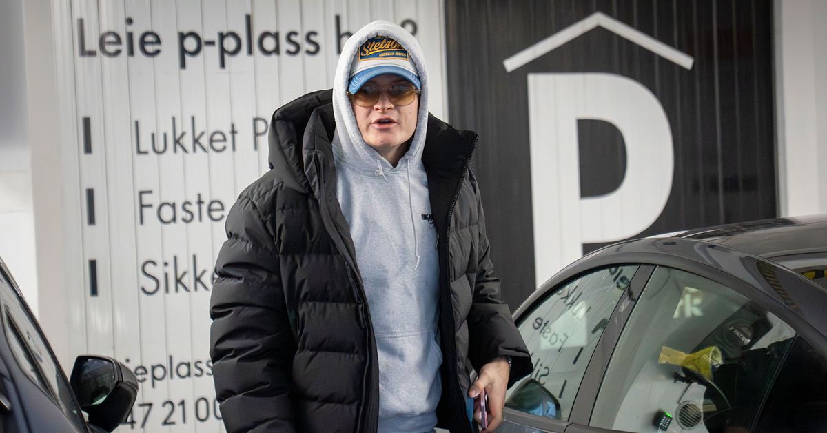Marius Borg H&oslash;iby f&aring;r beh&aring;lla sin fotboja