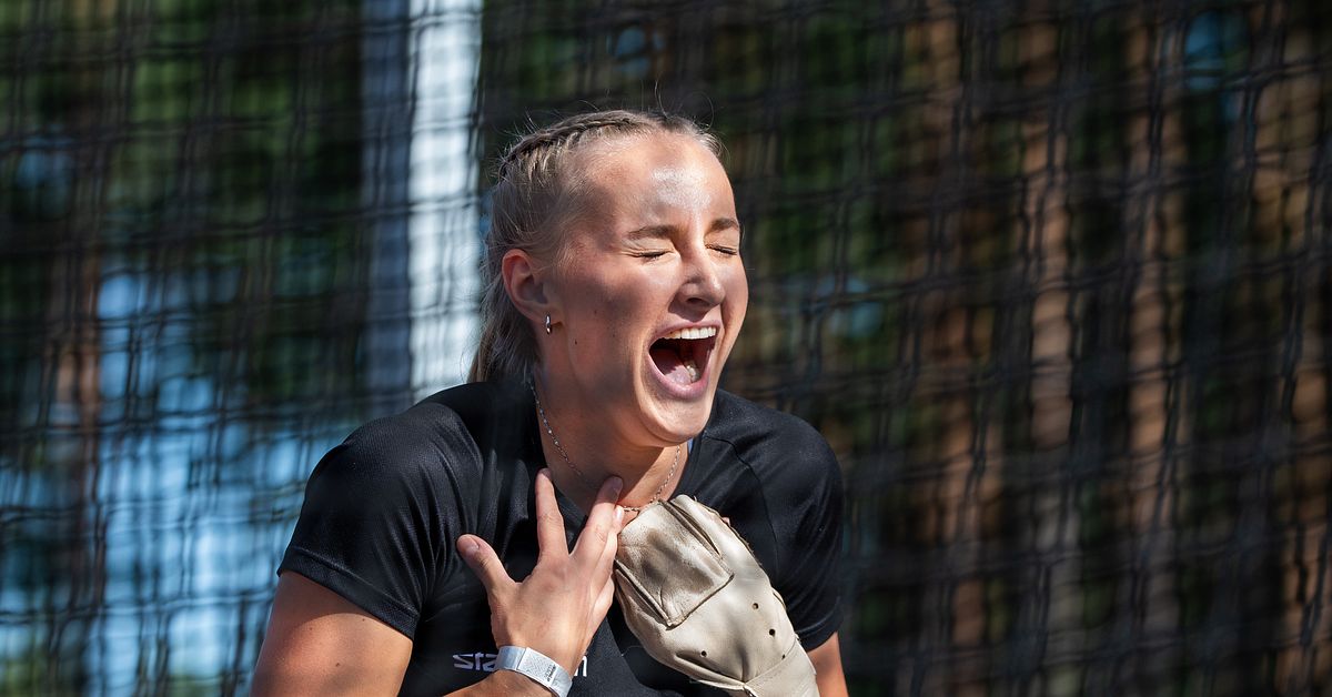 20-åriga Thea Löfman satte svenskt rekord i slägga