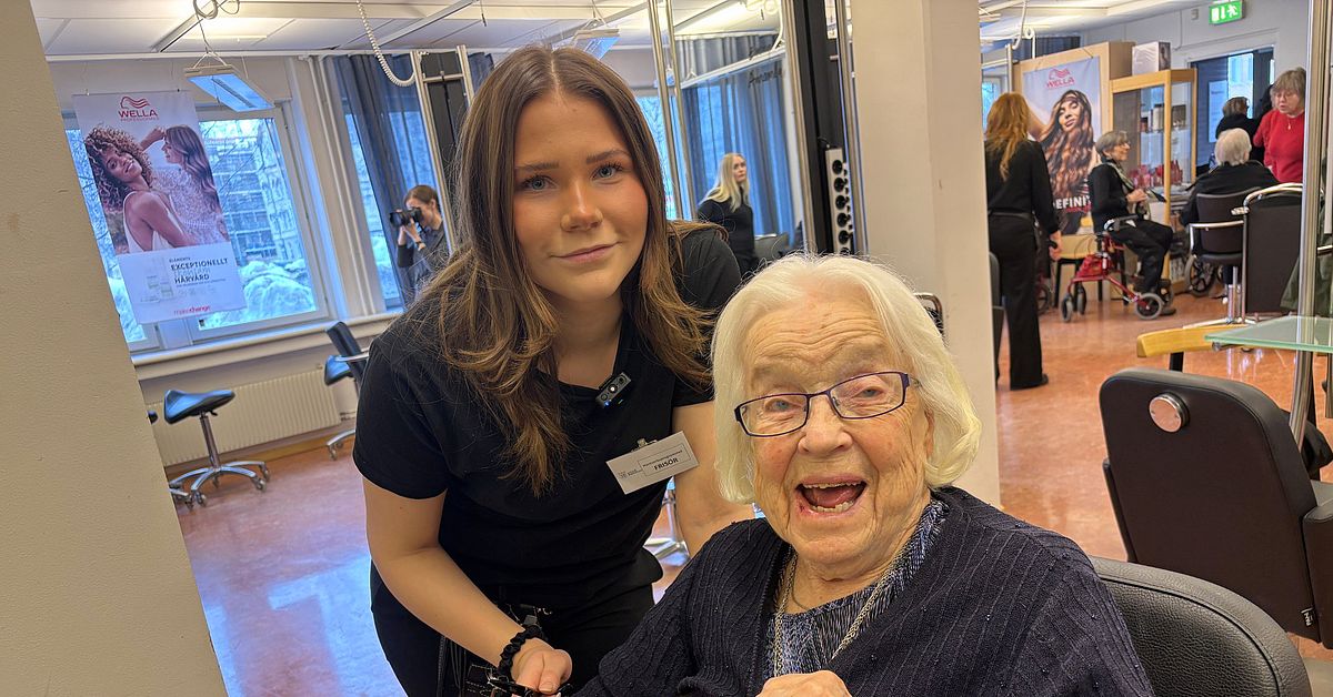 H&auml;r f&aring;r Britt, 93, en ny look &ndash; pension&auml;rer f&aring;r heldag av Lule&aring;s elever