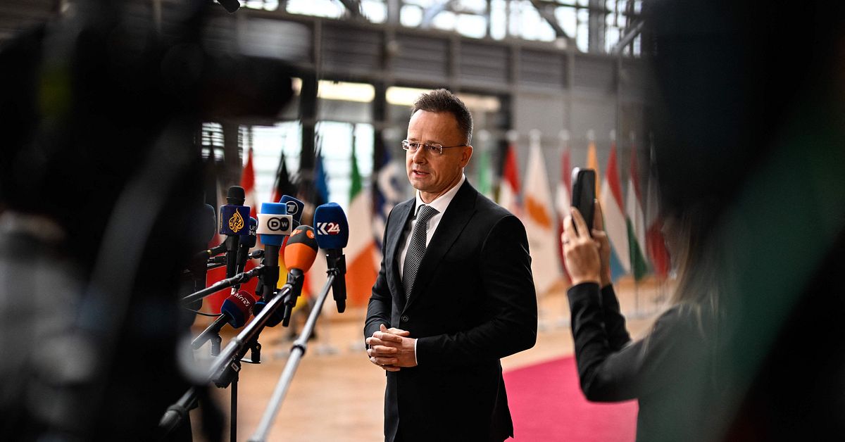 Bakslag f&ouml;r EU: Ungern och Slovakien blockerar st&ouml;dpaket till Ukraina