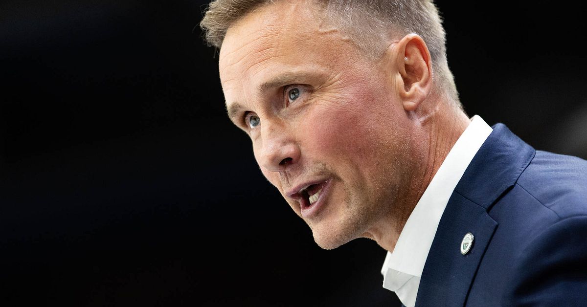 Ishockey: Roger Rönnberg historisk: ”Givetvis kul” | SVT Sport