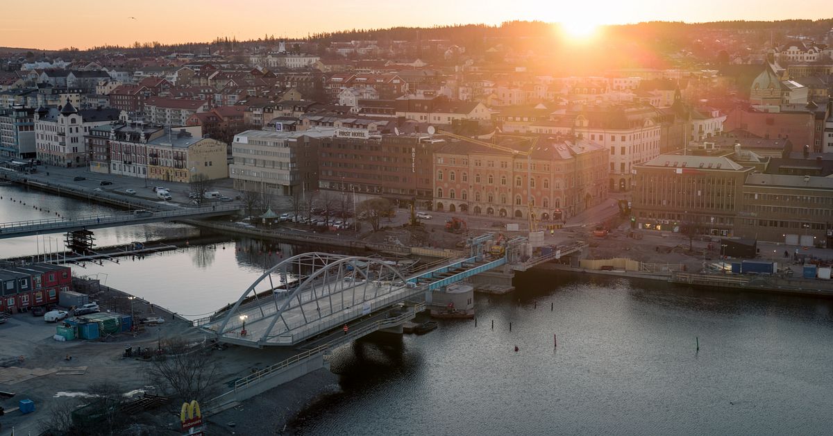 H&auml;r flyttas Nybron i H&auml;rn&ouml;sand &ndash; f&ouml;lj v&aring;r direktrapport
