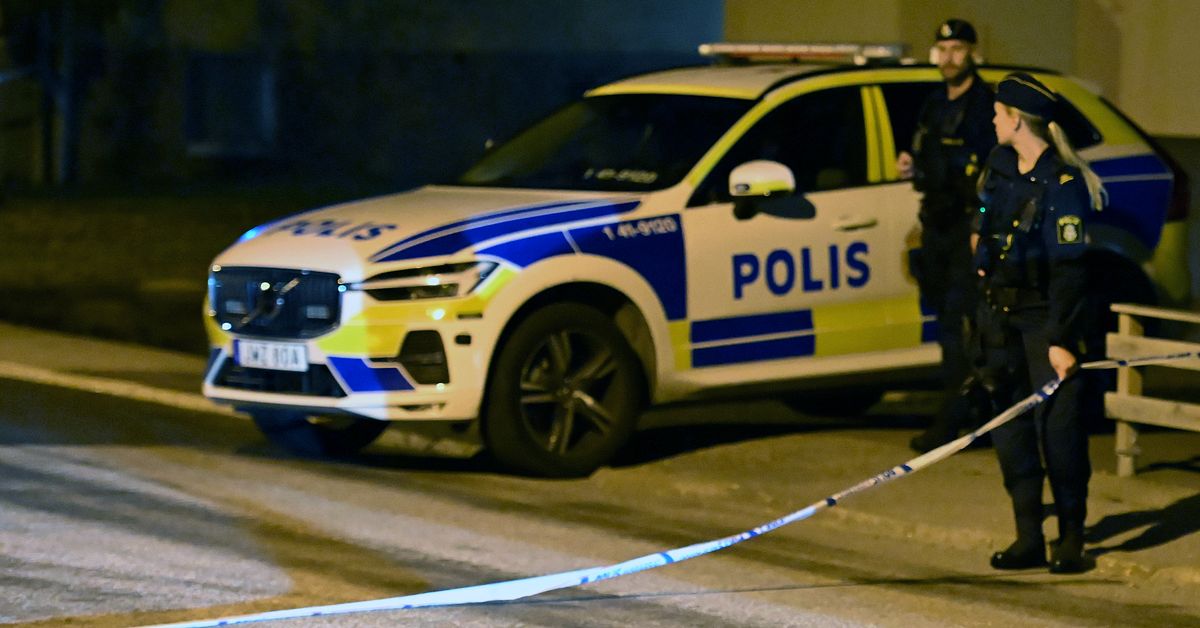 Explosion vid bostadshus i Katrineholm – en pojke gripen