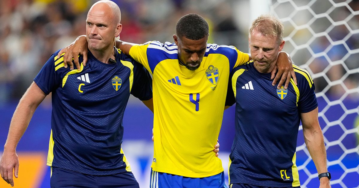 Svenska sm&auml;llen: Isak Hien utgick skadad