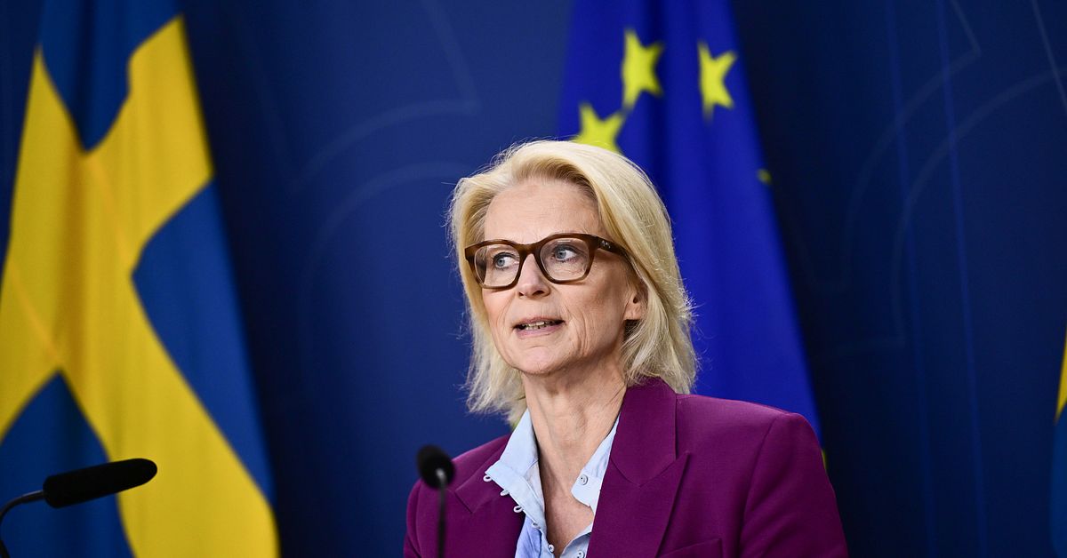 Finansministern håller pressträff om det ekonomiska läget