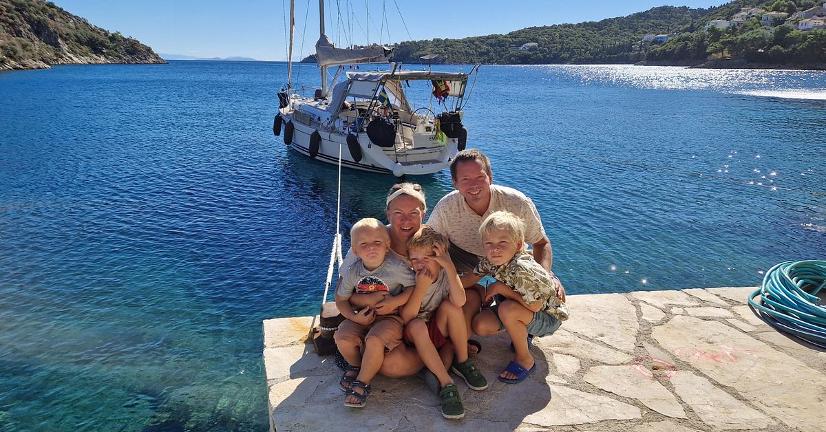 Västeråsfamiljen flydde ekorrhjulet – bor på Medelhavet i segelbåt med tre barn