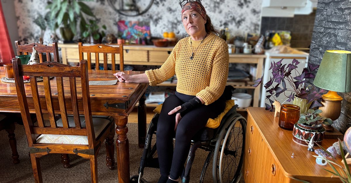 Liselotte i Timrå väntade ett år på att få en sittdyna till rullstolen