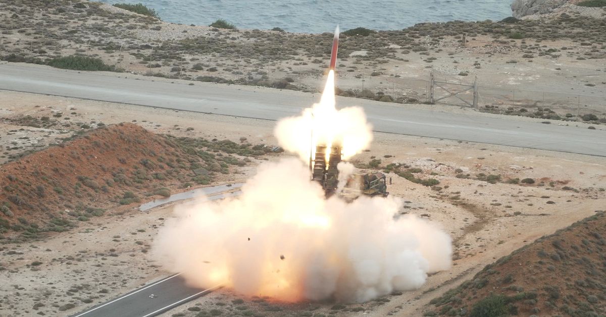 P&aring; plats: H&auml;r skjuter F&ouml;rsvarsmakten skarpt med Patriot p&aring; Kreta