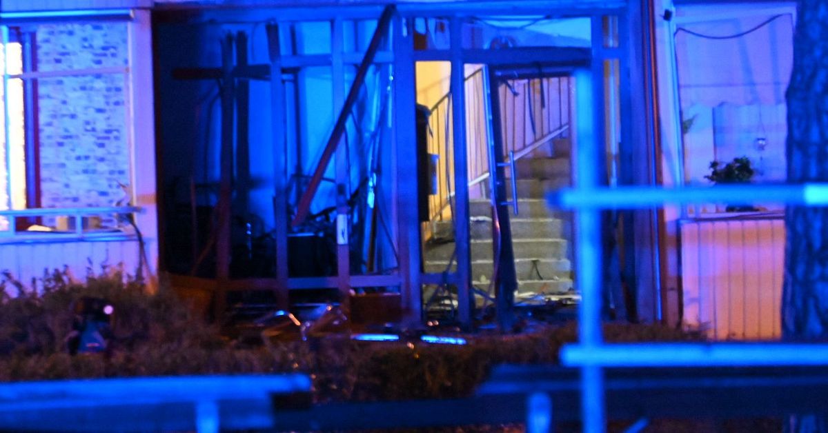 Explosion vid flerfamiljshus i Norrköping