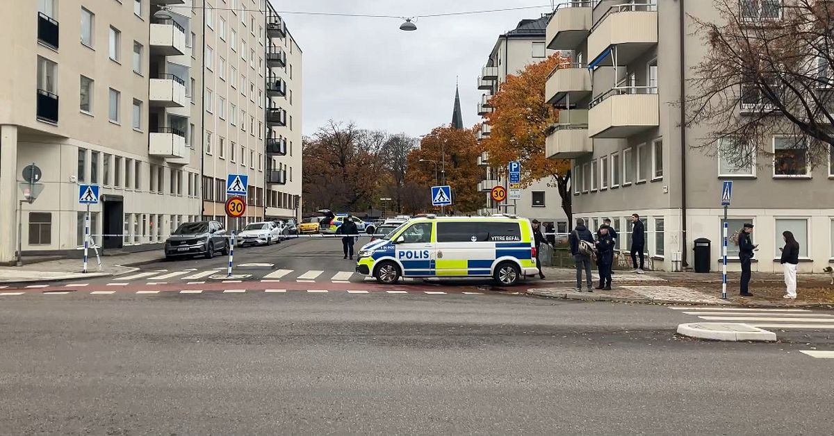 Misstänkt mordförsök på Östermalm – man i 20-årsåldern till sjukhus ...