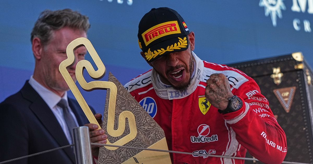 Formel 1: Lewis Hamilton tog första F1-segern med Ferrari | SVT Sport