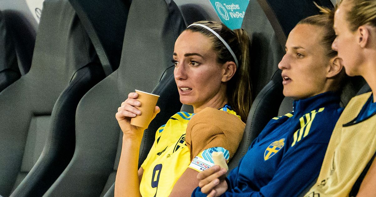 Oroväckande bilder – Kosovare Asllani med tejpad axel