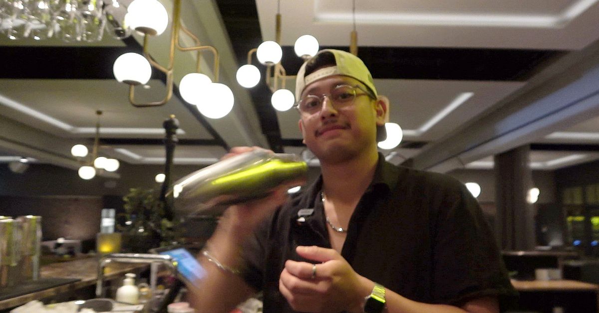 Miguel i Luleå mixar sommarens porrigaste cocktail