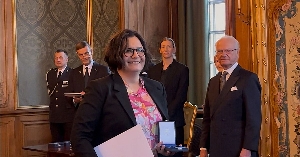 H&ouml;gtidligt n&auml;r Mindy Drapsa fick kunglig medalj