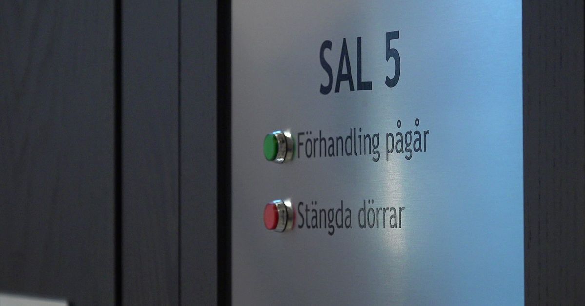 Nämndeman i Örebro döms för att ha pratat bredvid mun