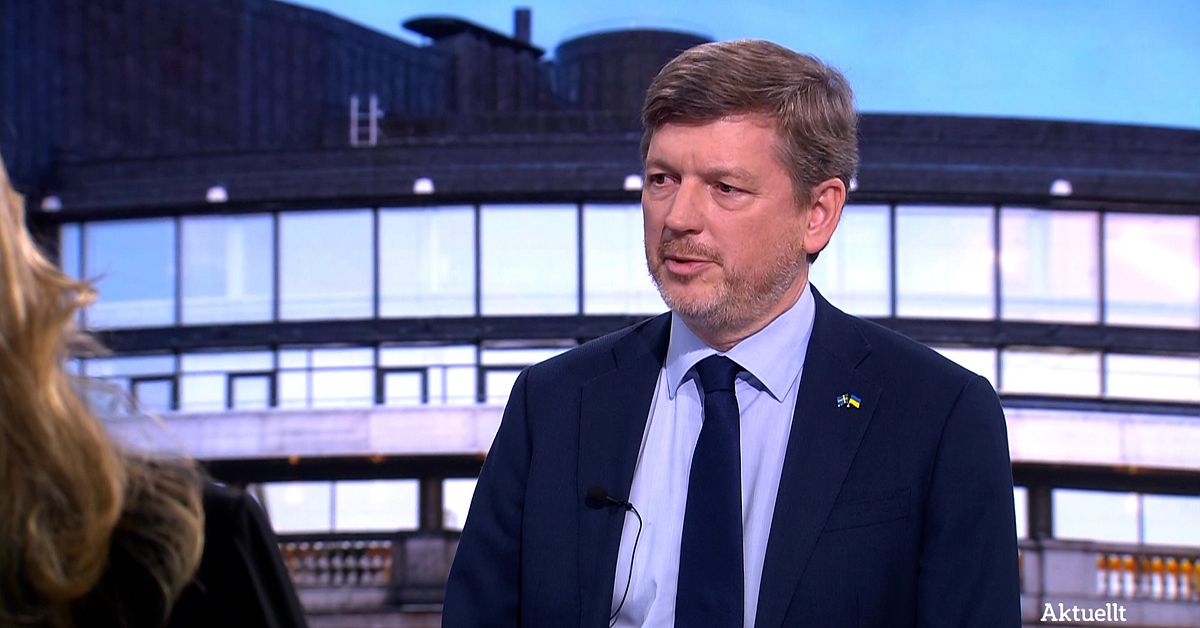 C till V: &rdquo;Ett j&auml;ttestort problem kvarst&aring;r&rdquo;
