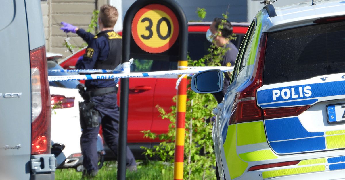 Person under 15 omh&auml;ndertagen efter explosion i Nykvarn