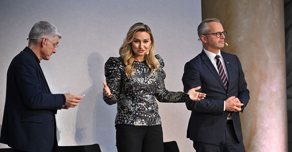 Ebba Busch tror inte p&aring;  utpl&aring;ning av m&auml;nskligheten