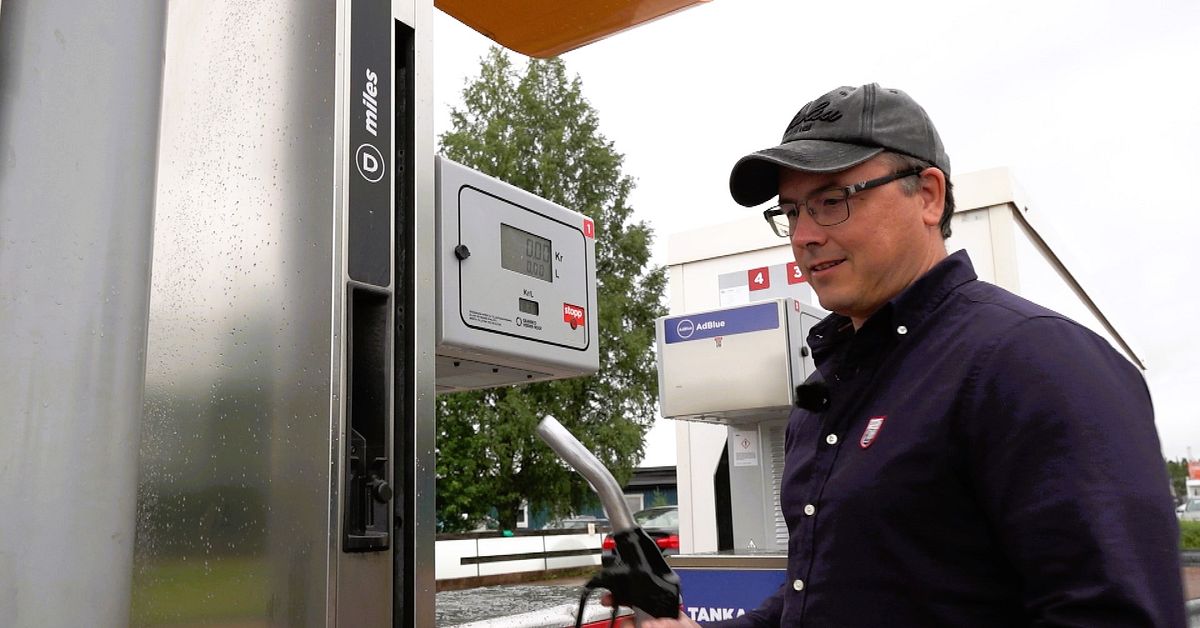 Ingen diesel kom ur pumpen när Jon tankade i Mora – 8 000 kronor drogs från kontot