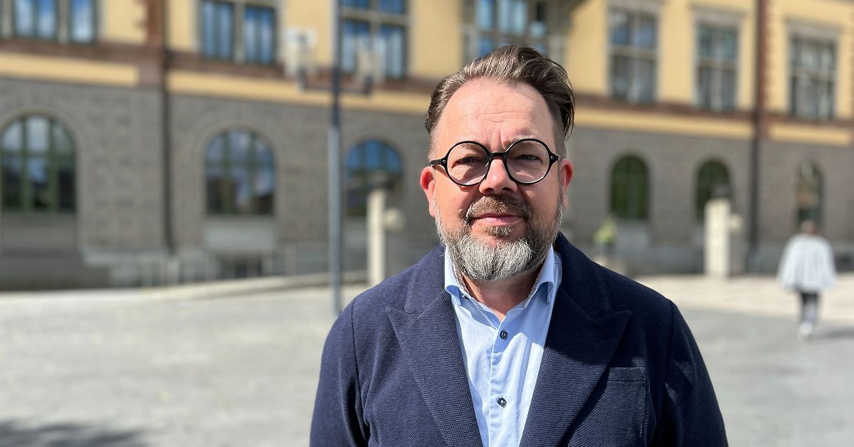 Jari Puustinen l&auml;mnar Moderaterna i Eskilstuna &ndash; startar nytt parti