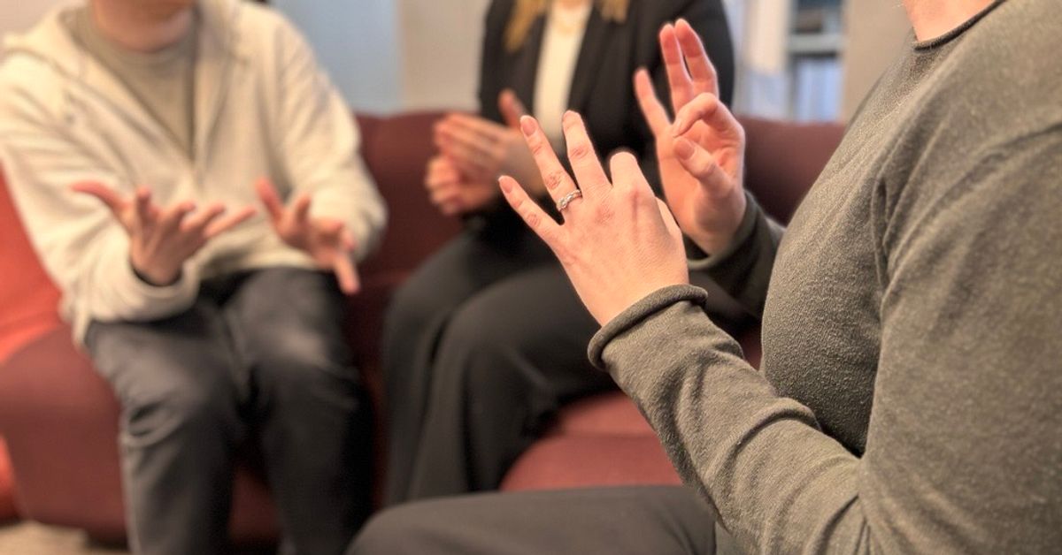 D&ouml;va teckenspr&aring;kstolkar &ndash; s&aring; g&ouml;r din region