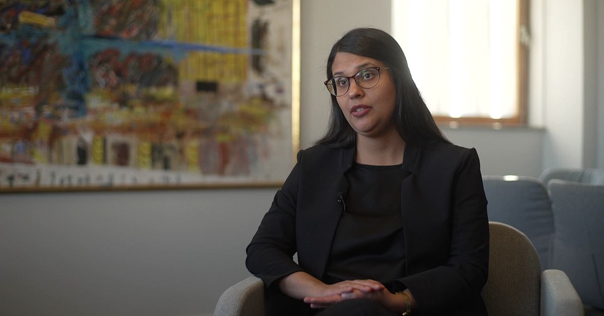 Sara Kukka-Salam (S): Min pappa bad mig byta efternamn