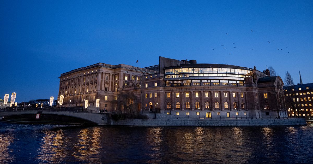 Riksdagsledamot utreds f&ouml;r barnpornografibrott
