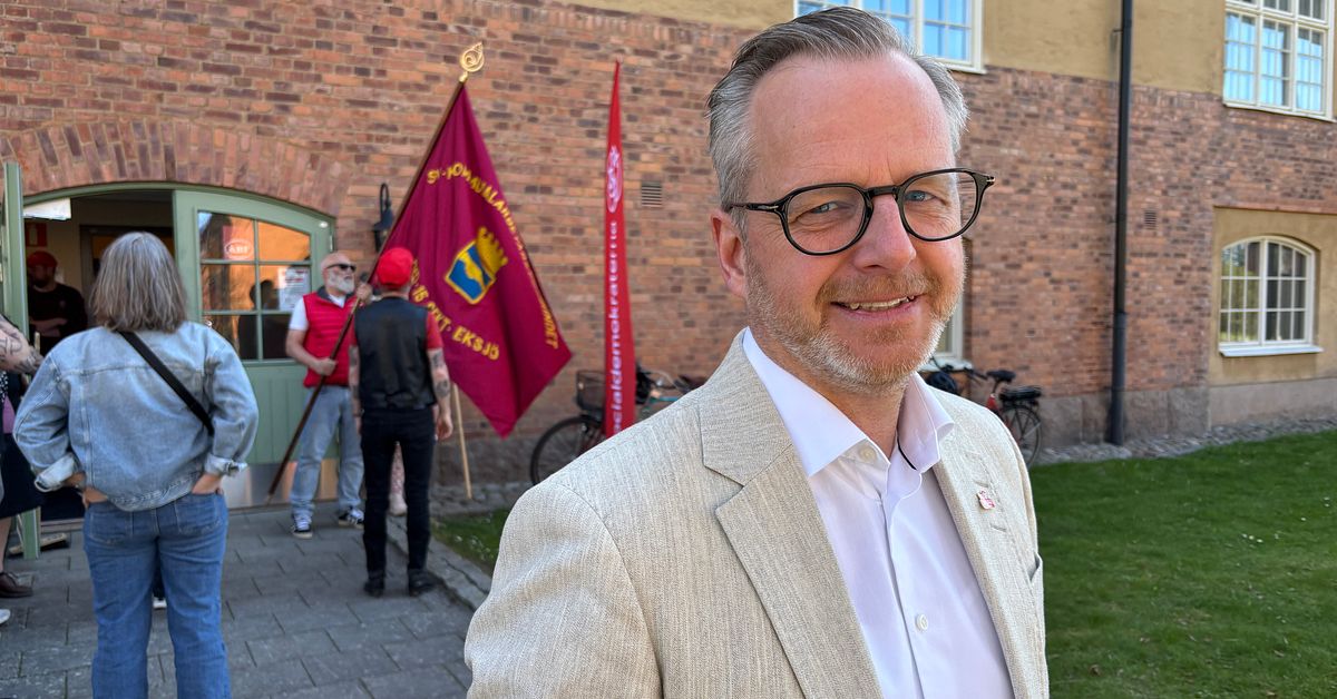Minskade skolklasser vall&ouml;fte n&auml;r S-toppen Mikael Damberg demonstrerade i l&auml;net