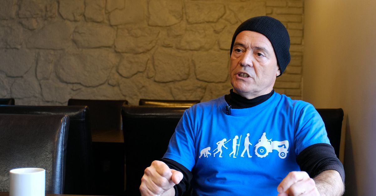 Armando Simon rasar mot aktivitetskravet i Filipstad: ”Man fastnar i en loop”