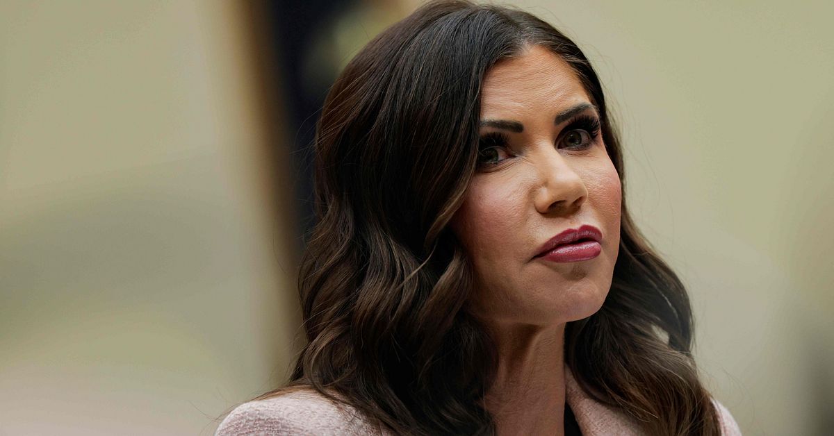 Trump sparkar Kristi Noem