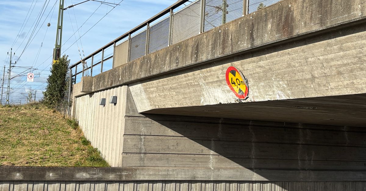 T&aring;g rullar igen efter stopp p&aring; V&auml;stkustbanan