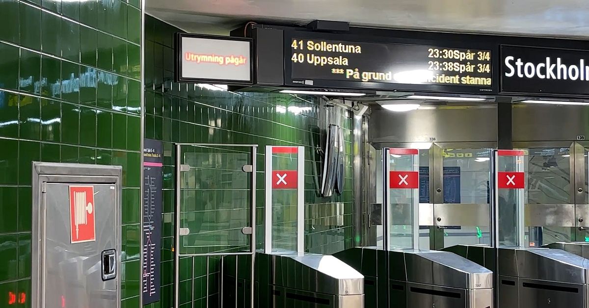 Pendelt&aring;gsstationen Stockholm City utrymdes efter automatlarm