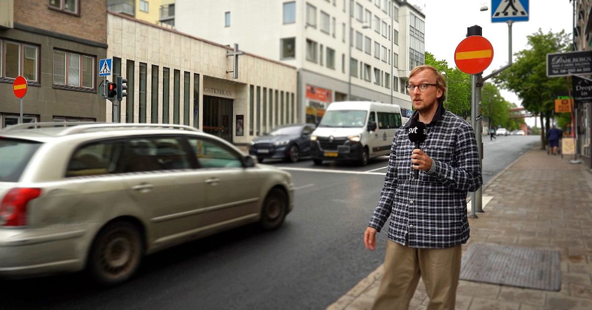 Bilister nära att krocka – se förvirringen efter att Nygatan blivit enkelriktad