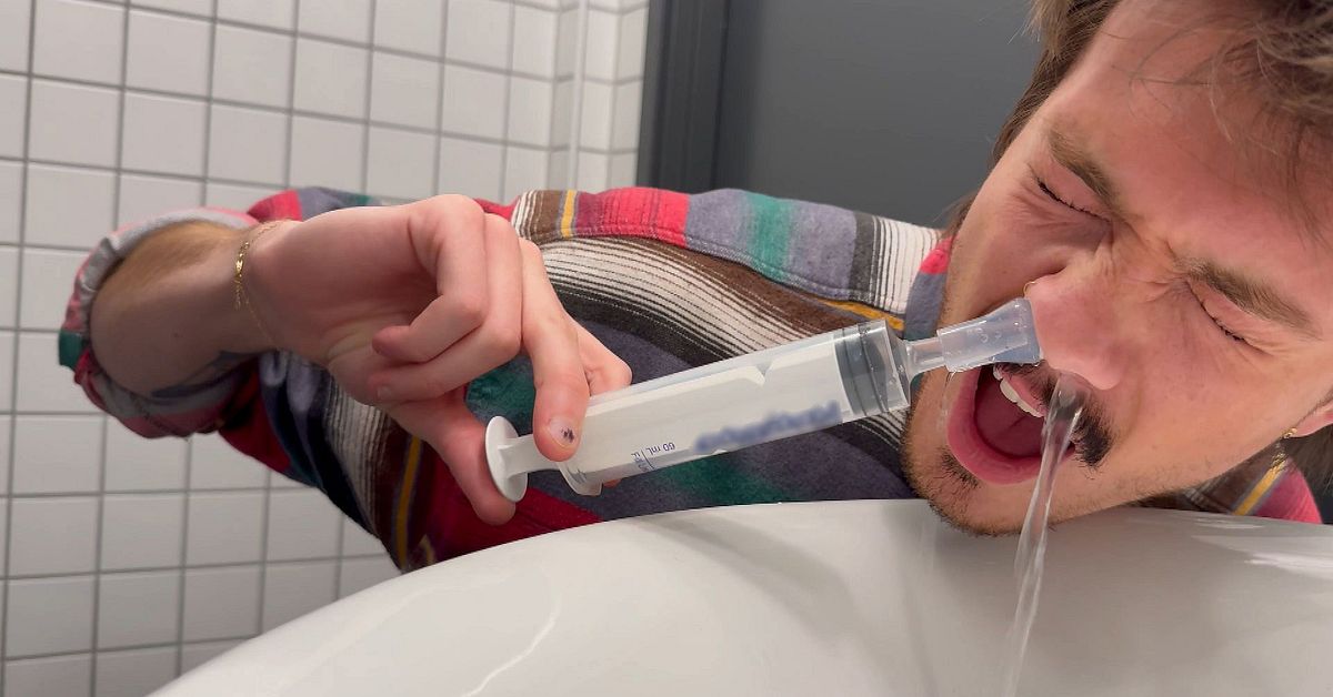 Saline Nasal Rinses Reduce Cold Symptoms and Antibiotic Use
