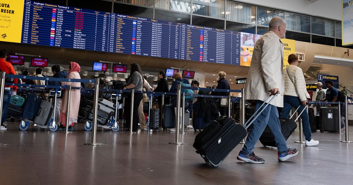 R&ouml;klukt ombord flyg &ndash; v&auml;nder tillbaka mot Arlanda