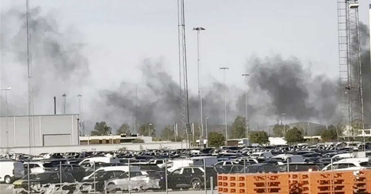 Branden vid Oljehamnen i Malmö släckt